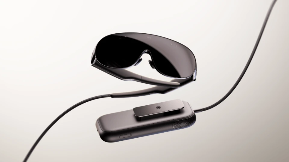 Meta公式が公開したMeta VR Glassesのグラス本体、ケーブル、接続パックの製品画像